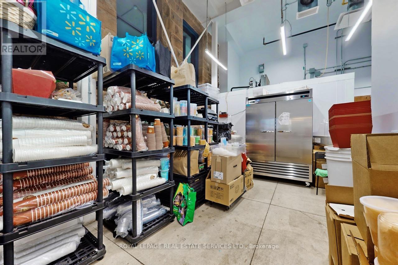 












35 KING STREET N

,
Waterloo,




Ontario
N2J2W9

