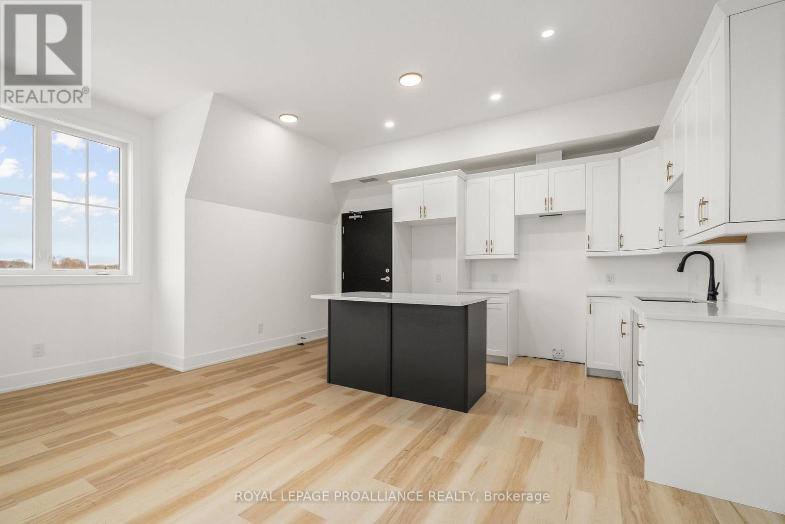 












302 - 941 CHARLES WILSON PARKWAY

,
Cobourg,




Ontario
K9A0L2

