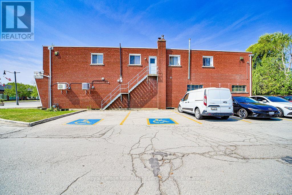 












2307 - 2309 LAKESHORE ROAD W

,
Oakville (BR Bronte),




Ontario
L6L1H2

