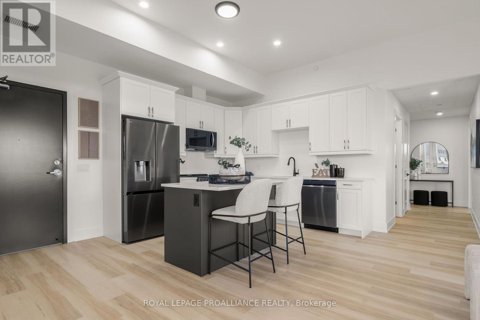 












201 - 941 CHARLES WILSON PARKWAY

,
Cobourg,




Ontario
K9A0L2

