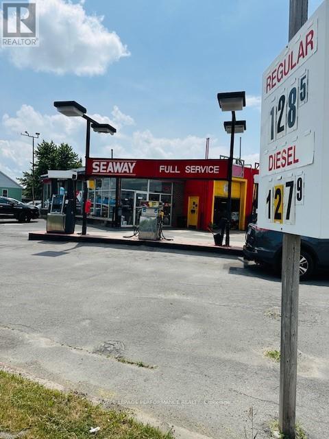 












3064 PITT STREET W

,
Cornwall,




Ontario
K6H1B1

