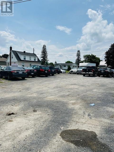 












3064 PITT STREET W

,
Cornwall,




Ontario
K6H1B1

