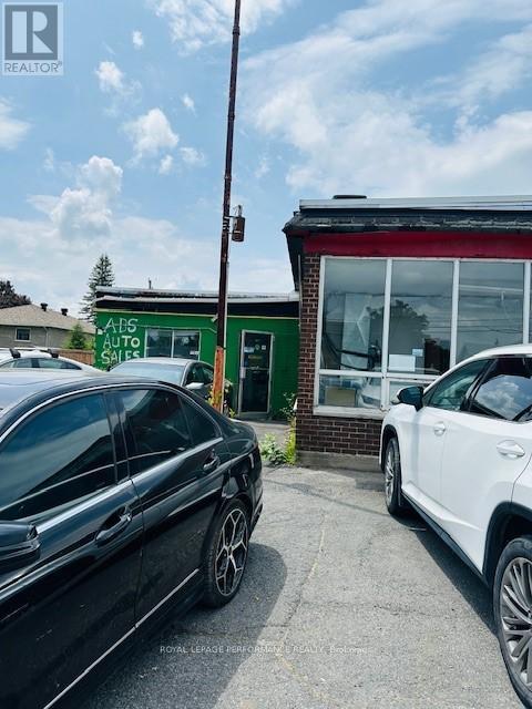 












3064 PITT STREET W

,
Cornwall,




Ontario
K6H1B1

