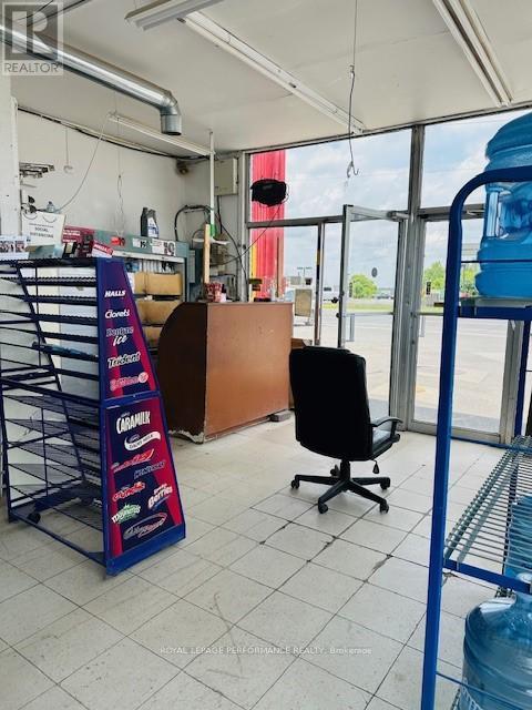 












3064 PITT STREET W

,
Cornwall,




Ontario
K6H1B1

