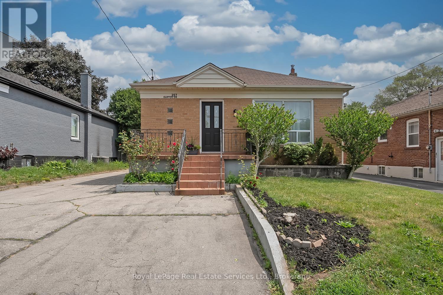 












397 BARTOS DRIVE

,
Oakville (CO Central),




Ontario
L6K3E5

