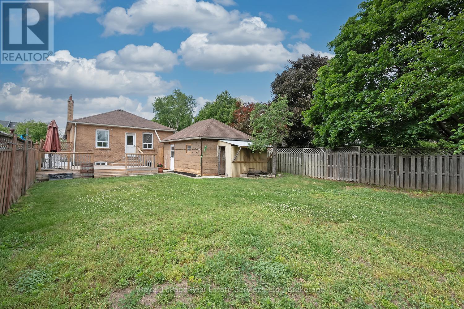 












397 BARTOS DRIVE

,
Oakville (CO Central),




Ontario
L6K3E5

