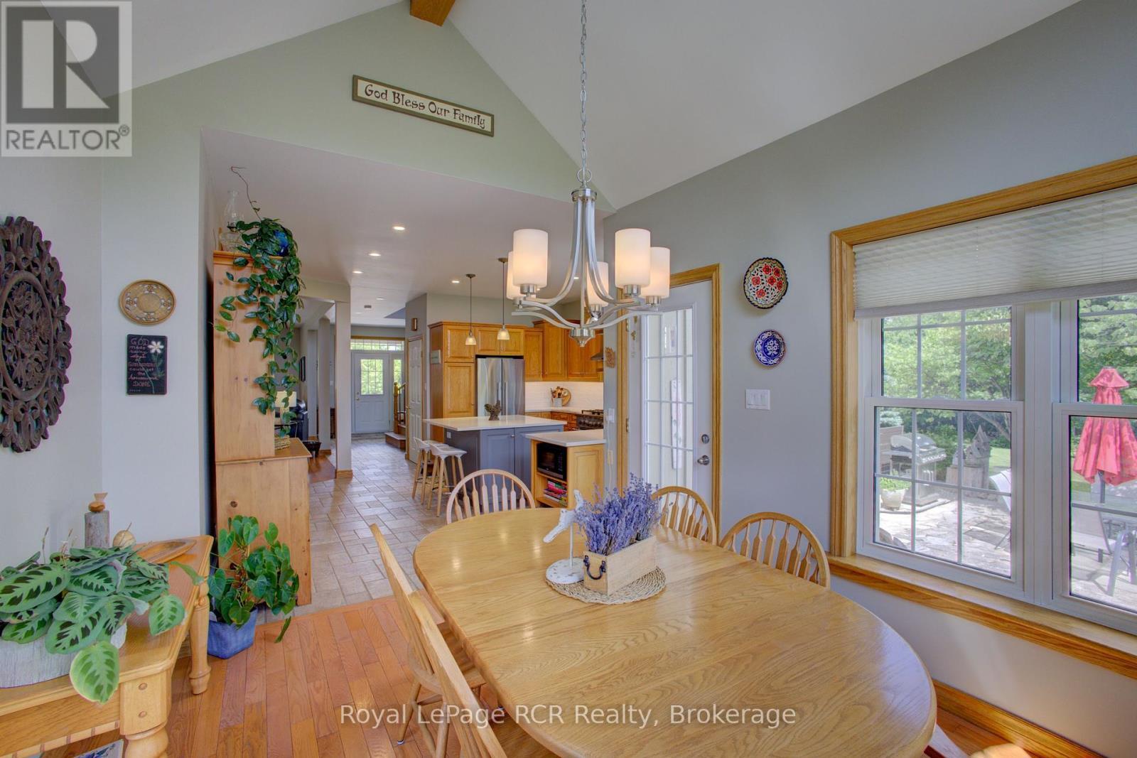 












8022 CONCESSION 16 ROAD

,
Mapleton,







Ontario
N0G1A0


