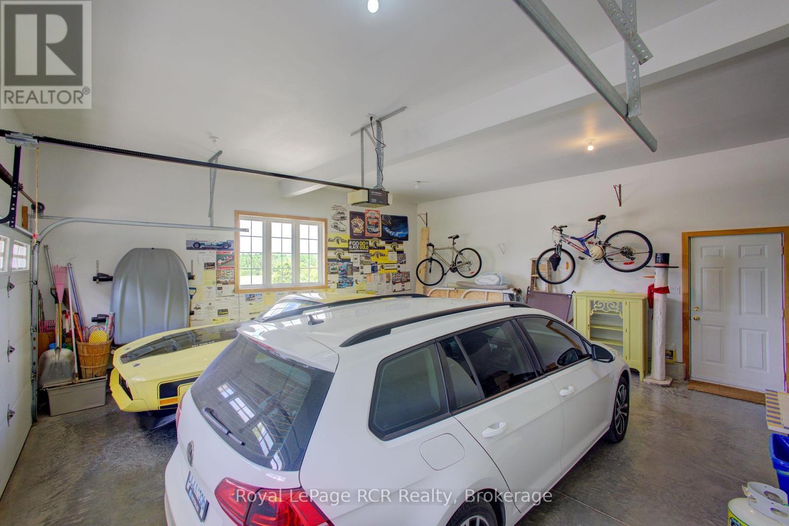 












8022 CONCESSION 16 ROAD

,
Mapleton,







Ontario
N0G1A0

