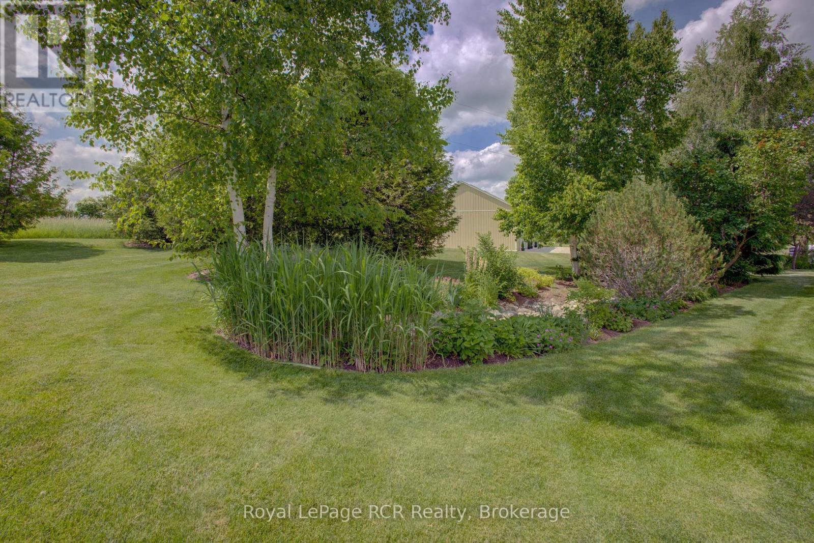 












8022 CONCESSION 16 ROAD

,
Mapleton,







Ontario
N0G1A0

