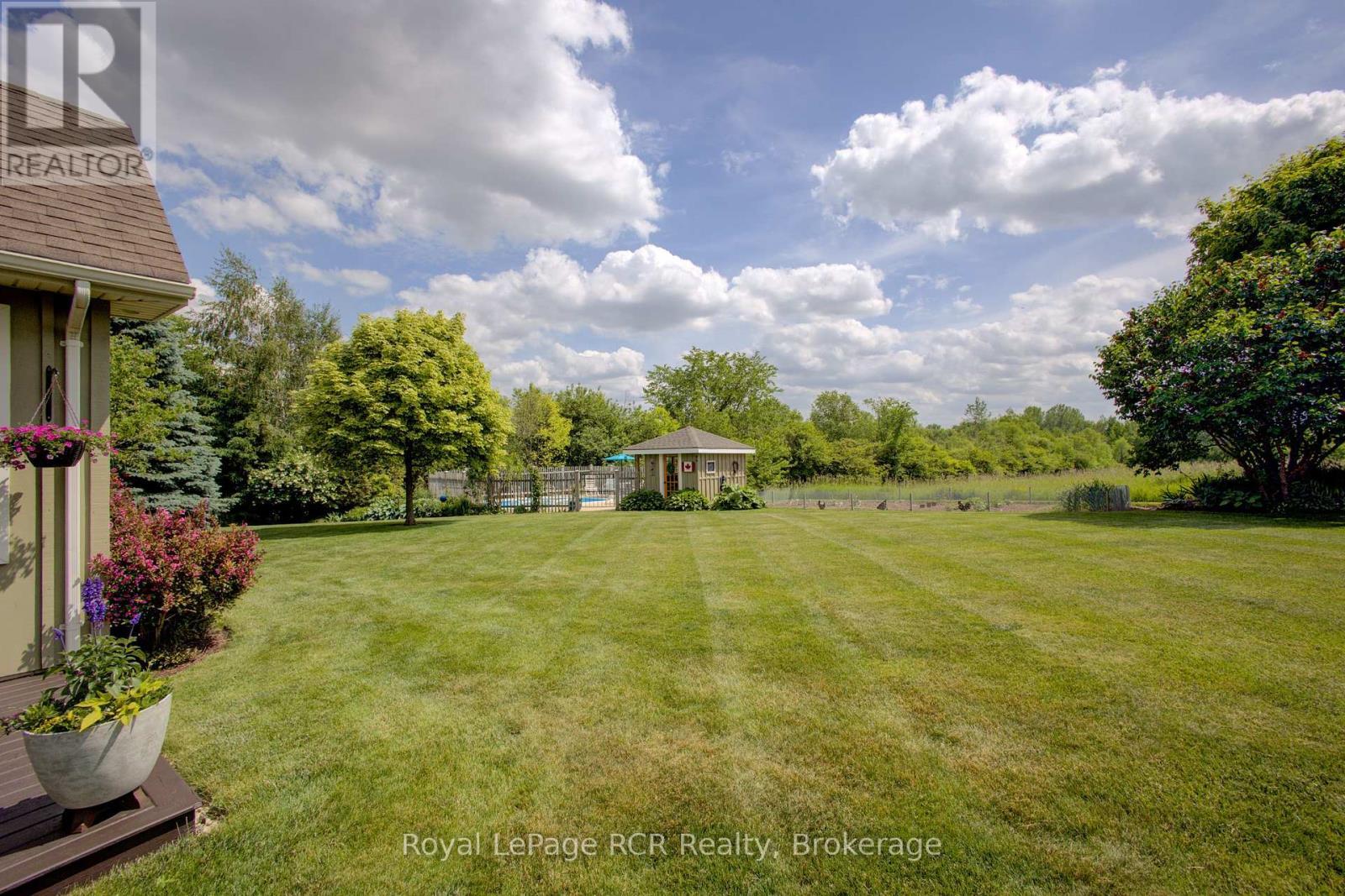 












8022 CONCESSION 16 ROAD

,
Mapleton,







Ontario
N0G1A0

