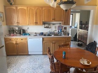 












52 Alexander Street

,
Treherne,




Manitoba
R0J2V0

