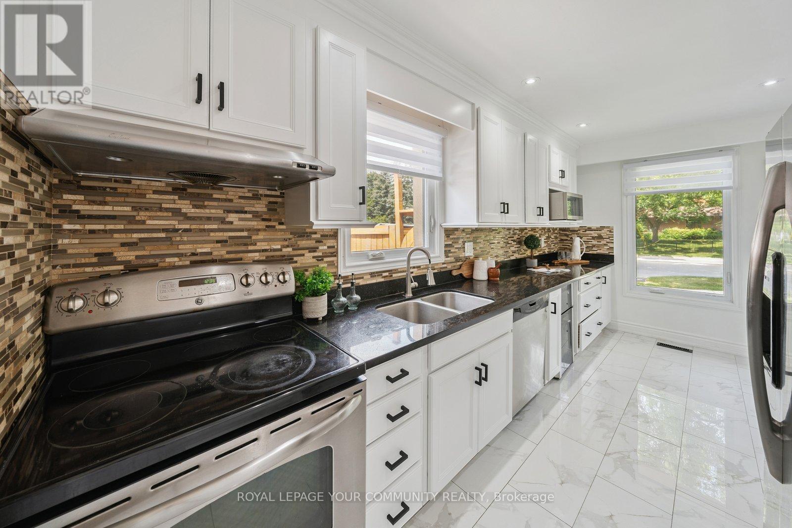 












249 WELDRICK ROAD W

,
Richmond Hill,




Ontario
L4C5J2

