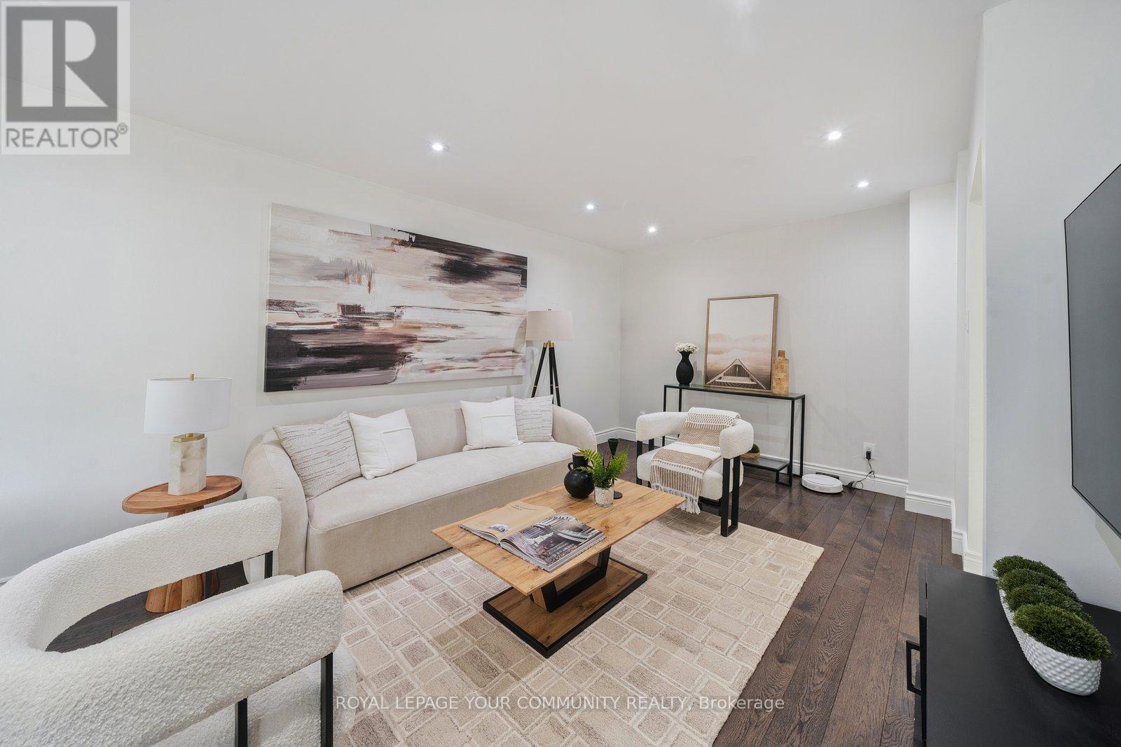 












249 WELDRICK ROAD W

,
Richmond Hill,




Ontario
L4C5J2


