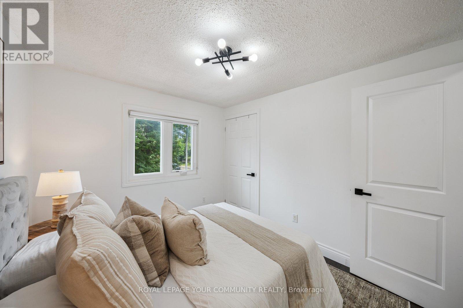 












249 WELDRICK ROAD W

,
Richmond Hill,




Ontario
L4C5J2

