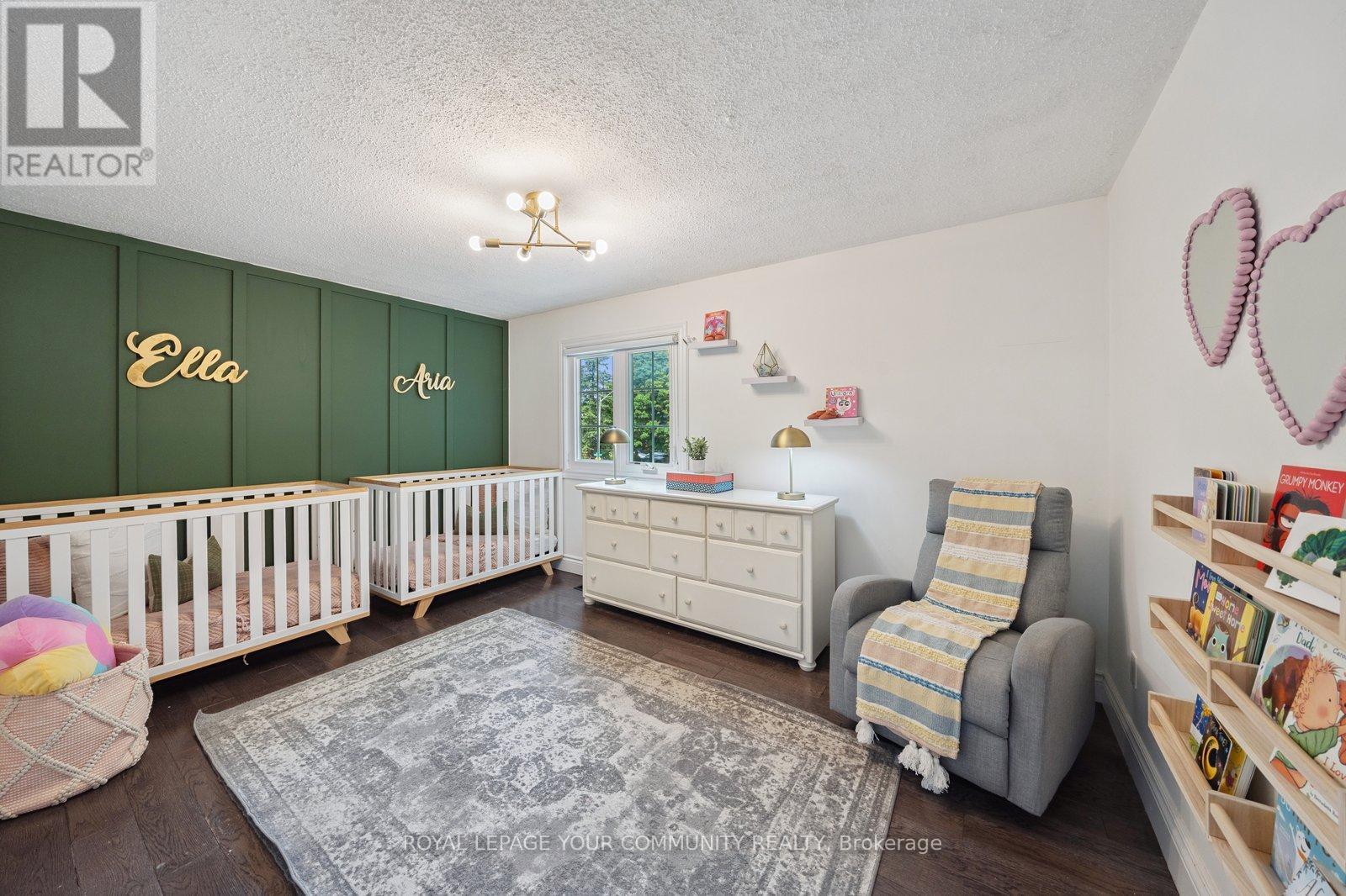 












249 WELDRICK ROAD W

,
Richmond Hill,




Ontario
L4C5J2

