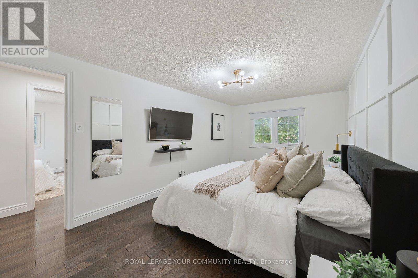 












249 WELDRICK ROAD W

,
Richmond Hill,




Ontario
L4C5J2

