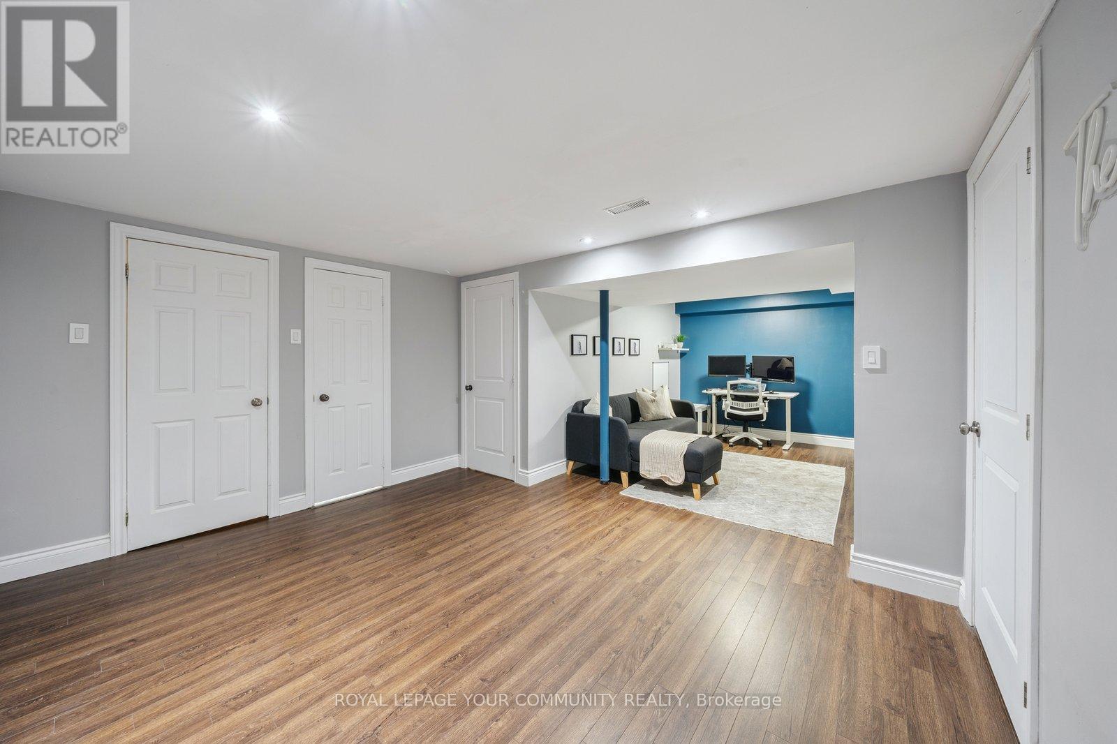 












249 WELDRICK ROAD W

,
Richmond Hill,




Ontario
L4C5J2

