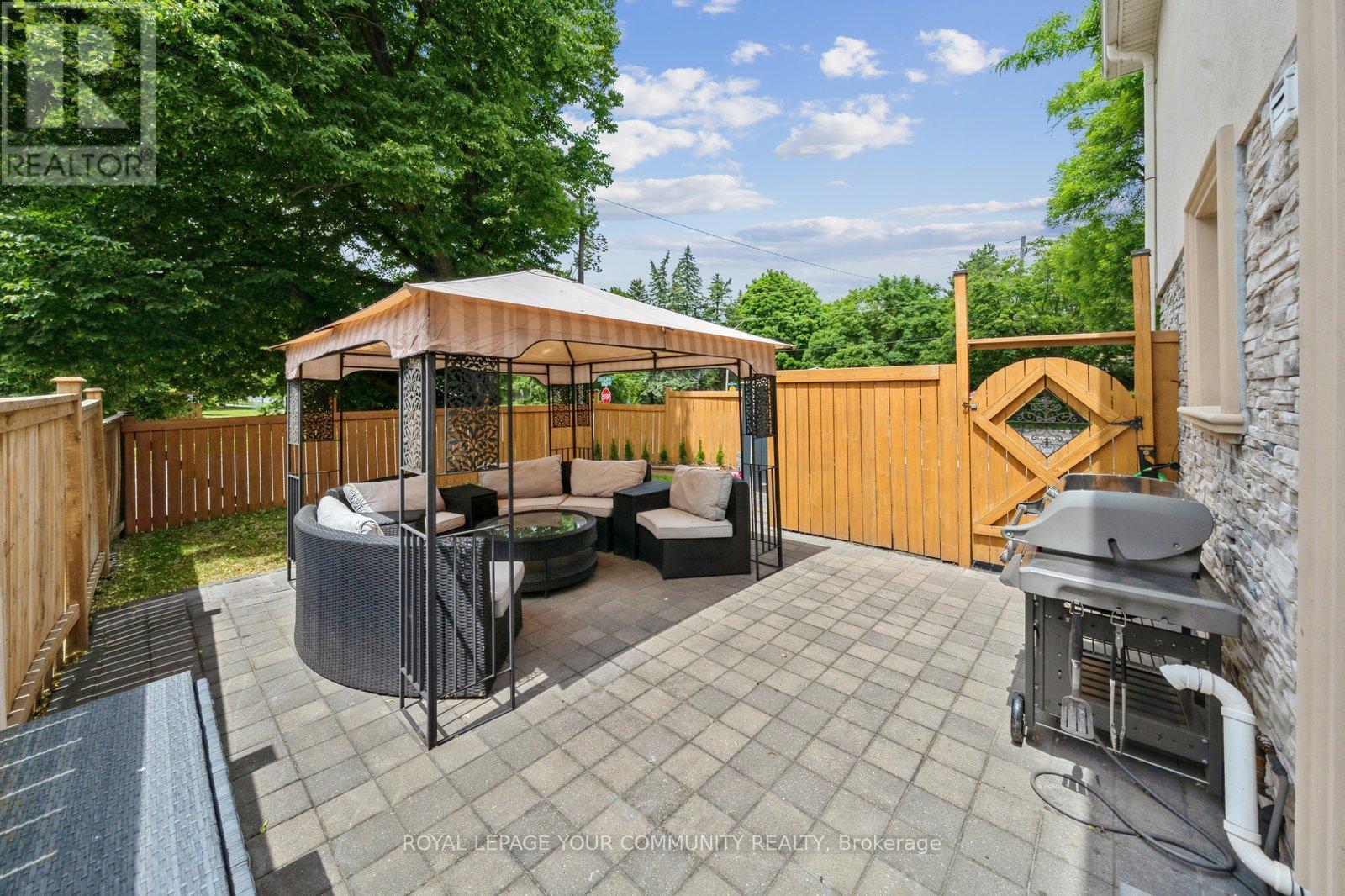 












249 WELDRICK ROAD W

,
Richmond Hill,




Ontario
L4C5J2

