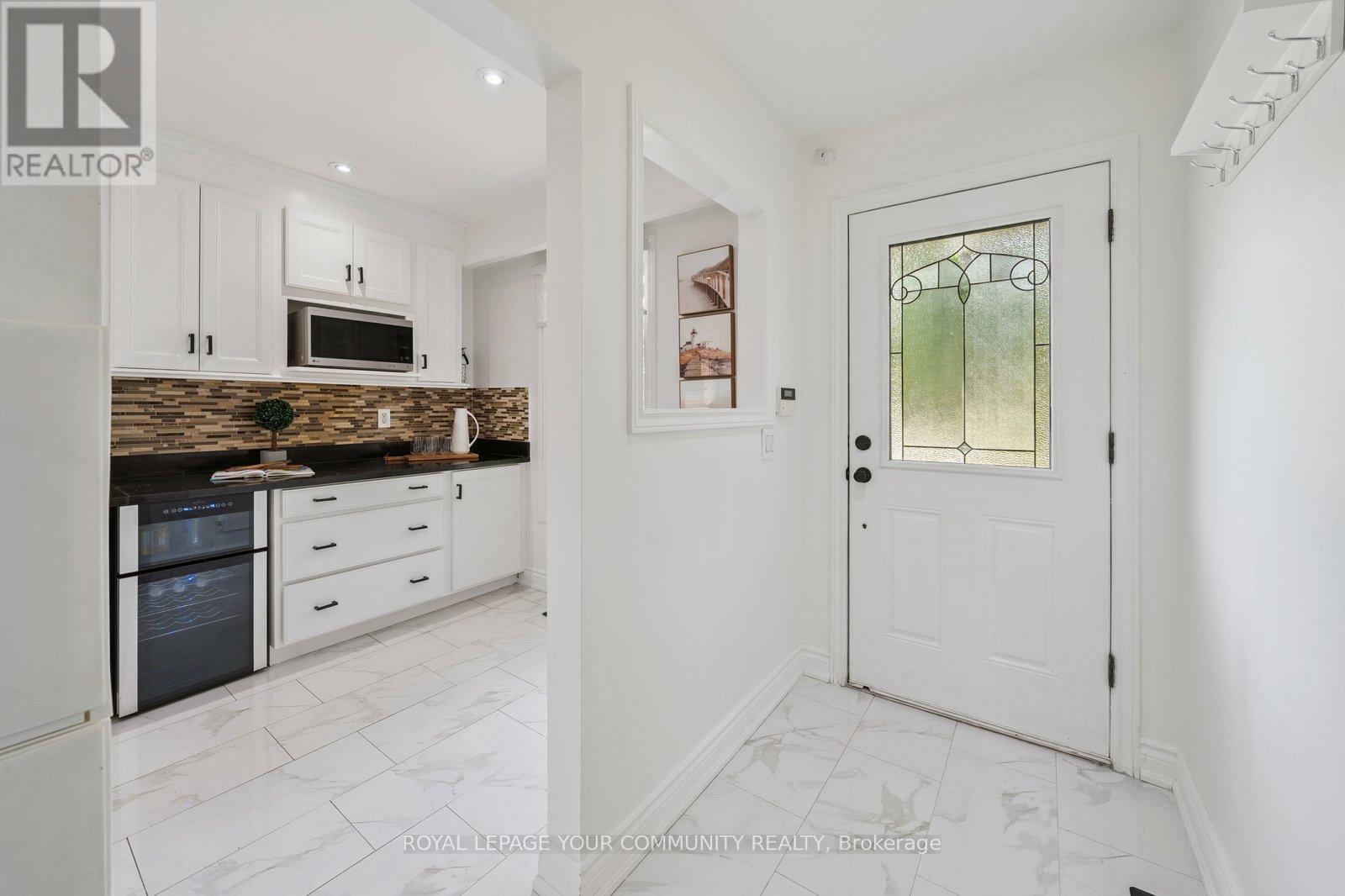 












249 WELDRICK ROAD W

,
Richmond Hill,




Ontario
L4C5J2


