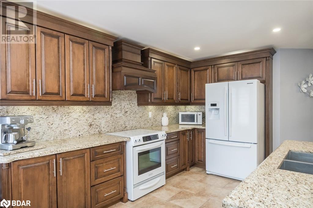












5971 GROSSBEAK Drive

,
Mississauga,




Ontario
L5N6B3

