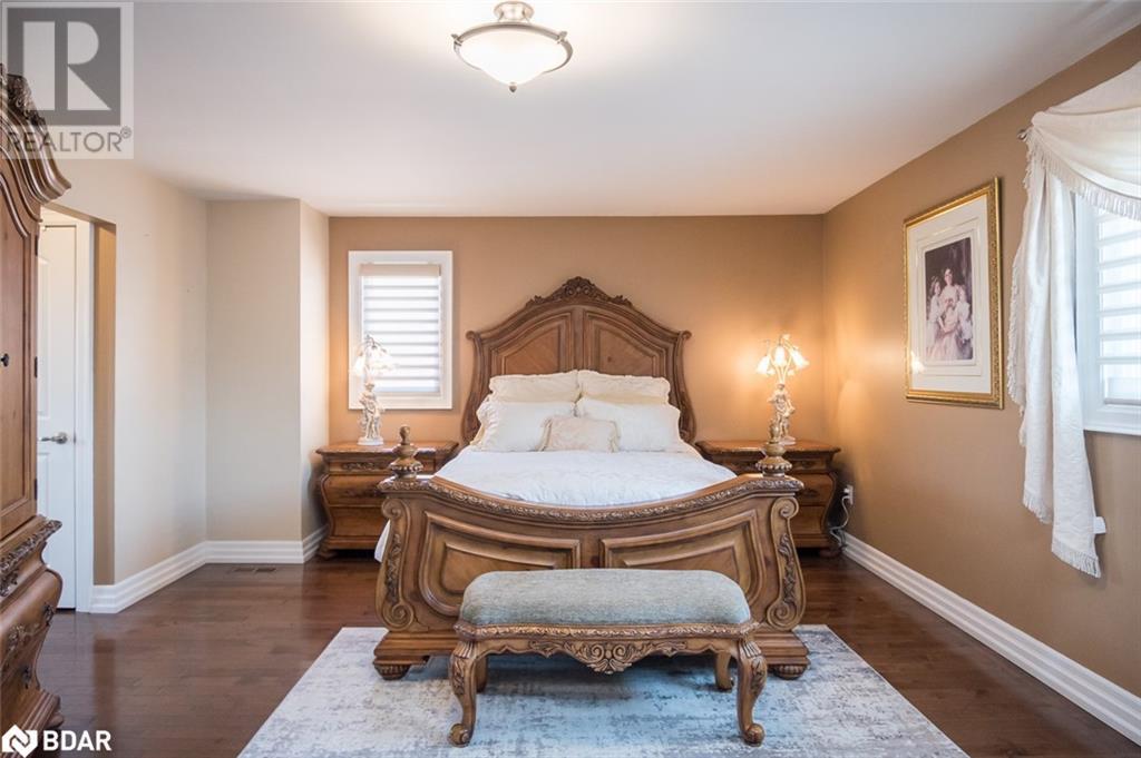 












5971 GROSSBEAK Drive

,
Mississauga,




Ontario
L5N6B3


