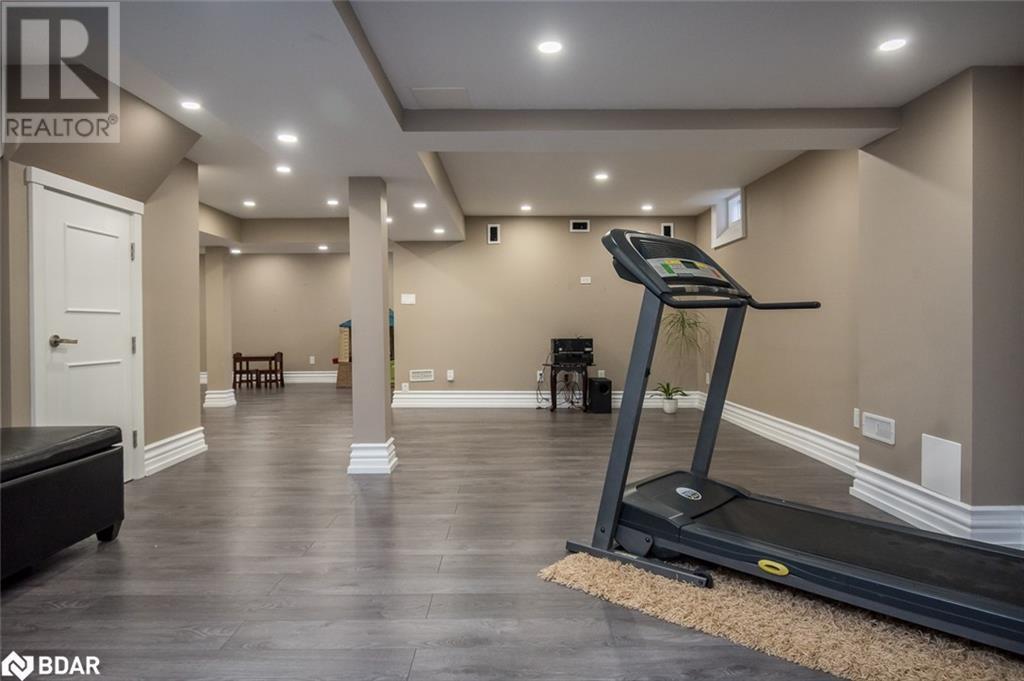 












5971 GROSSBEAK Drive

,
Mississauga,




Ontario
L5N6B3

