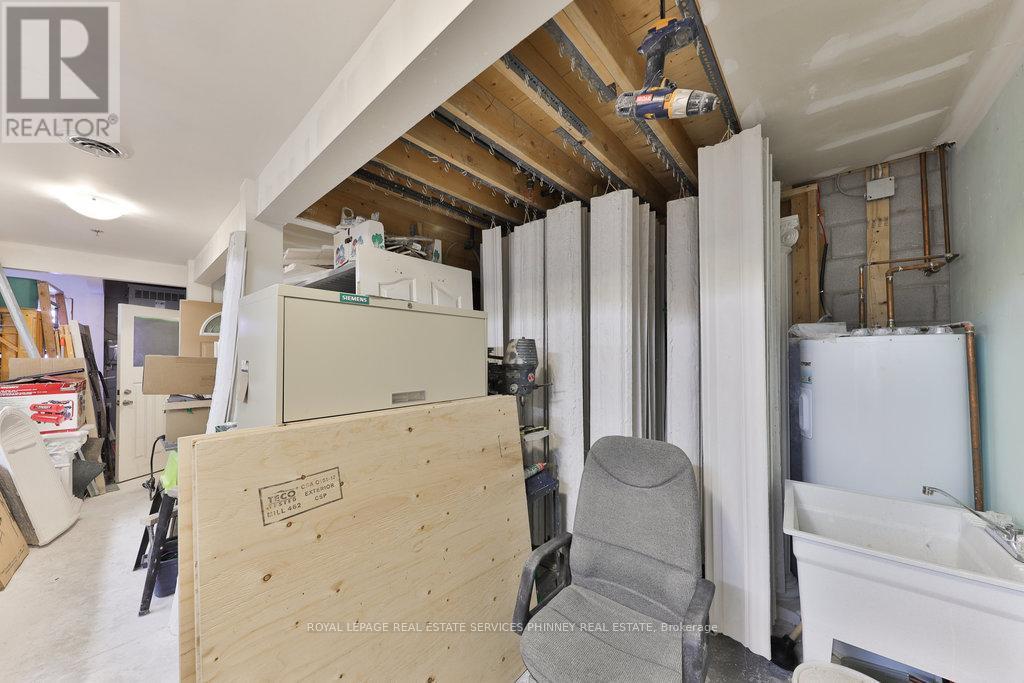 












26 INDUSTRIAL - 2861 SHERWOOD HEIGHTS DRIVE

,
Oakville,




Ontario
L6J7K1

