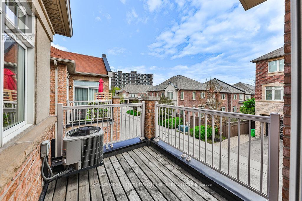 












2032 LAKESHORE ROAD W

,
Mississauga,




Ontario
L5J1J8

