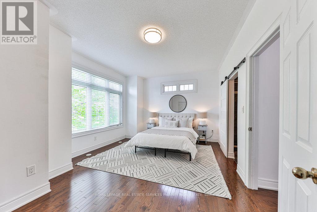 












2032 LAKESHORE ROAD W

,
Mississauga,




Ontario
L5J1J8

