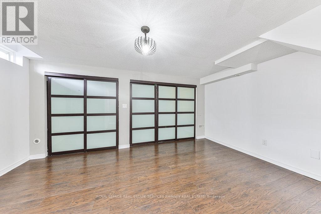 












2032 LAKESHORE ROAD W

,
Mississauga,




Ontario
L5J1J8

