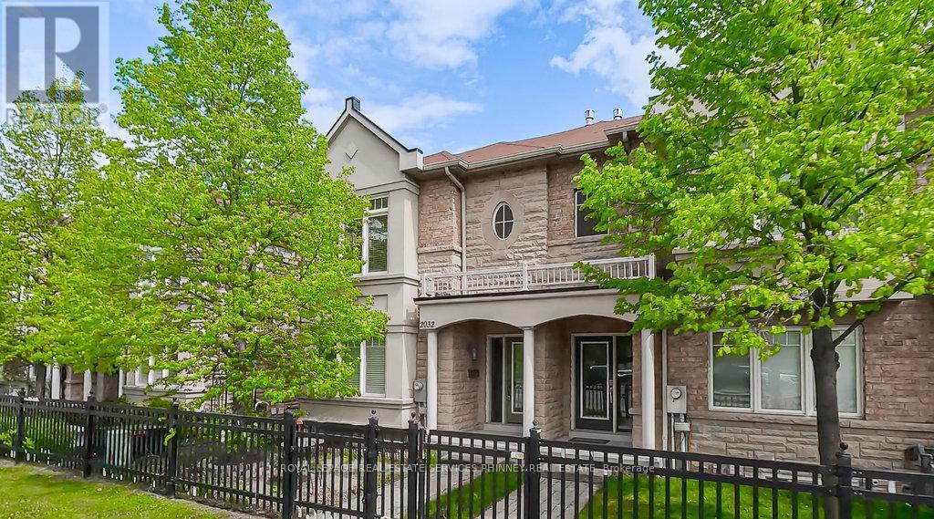 












2032 LAKESHORE ROAD W

,
Mississauga,




Ontario
L5J1J8

