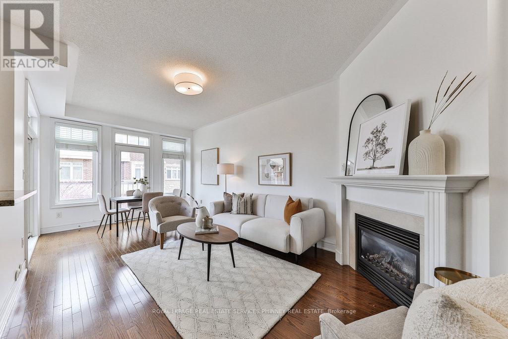 












2032 LAKESHORE ROAD W

,
Mississauga,




Ontario
L5J1J8

