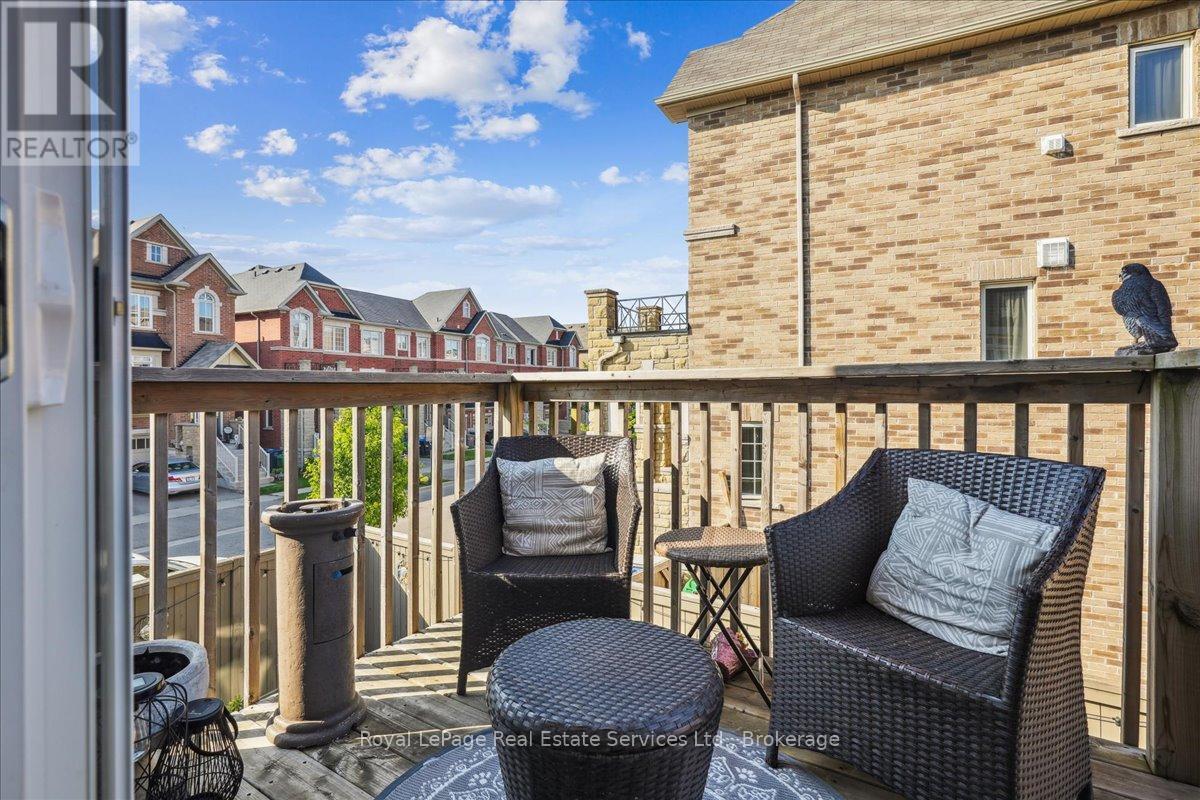 












37 ROCKMAN CRESCENT

,
Brampton (Northwest Brampton),




Ontario
L7A0B5

