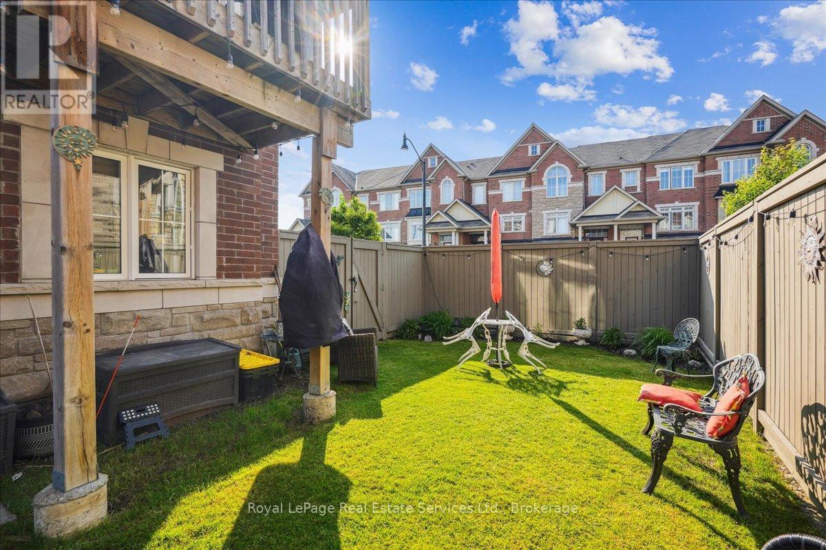 












37 ROCKMAN CRESCENT

,
Brampton (Northwest Brampton),




Ontario
L7A0B5

