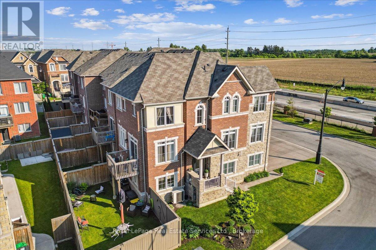 












37 ROCKMAN CRESCENT

,
Brampton (Northwest Brampton),




Ontario
L7A0B5

