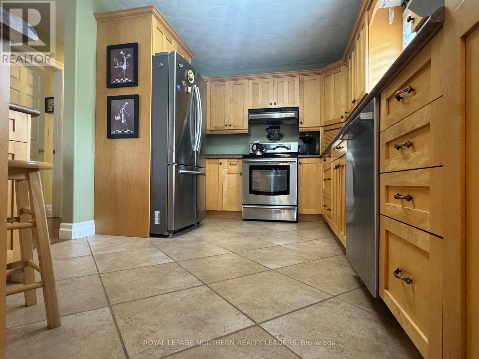 












1110 SANDY FALLS ROAD

,
Timmins (MTJ - 101 West),




Ontario
P4N7C3

