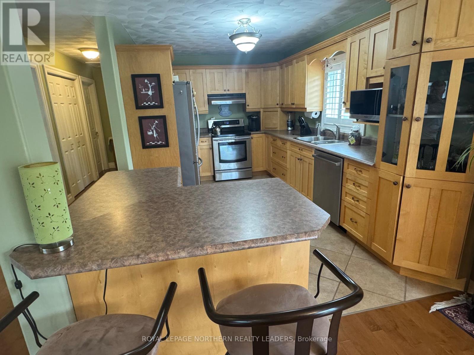 












1110 SANDY FALLS ROAD

,
Timmins (MTJ - 101 West),




Ontario
P4N7C3

