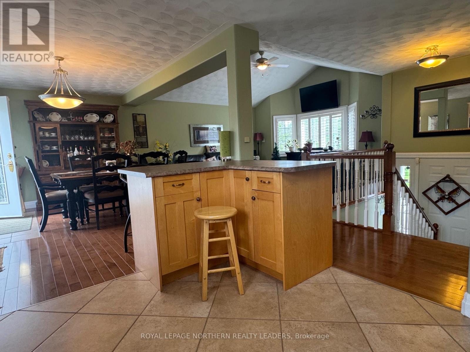 












1110 SANDY FALLS ROAD

,
Timmins (MTJ - 101 West),




Ontario
P4N7C3

