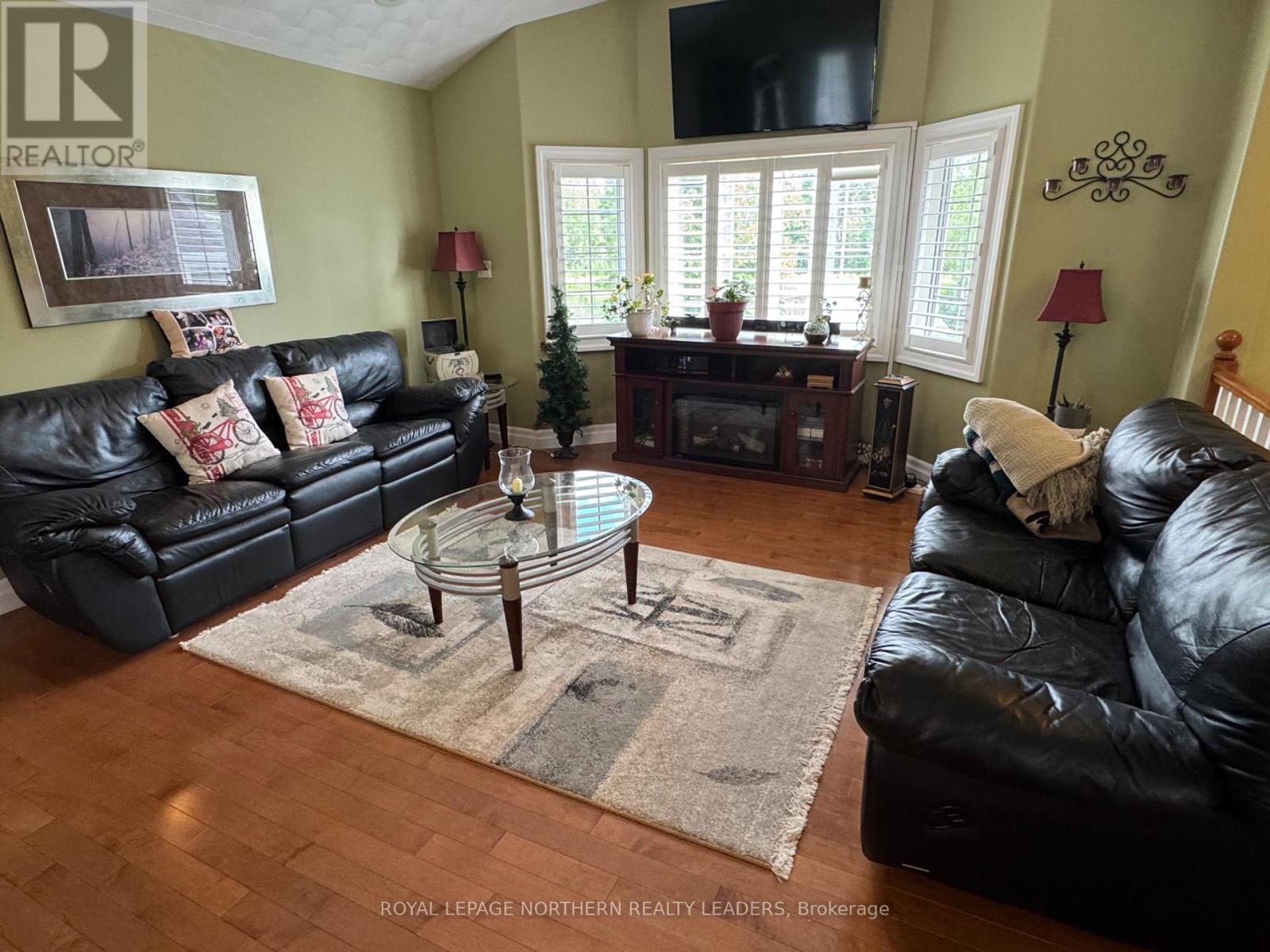 












1110 SANDY FALLS ROAD

,
Timmins (MTJ - 101 West),




Ontario
P4N7C3

