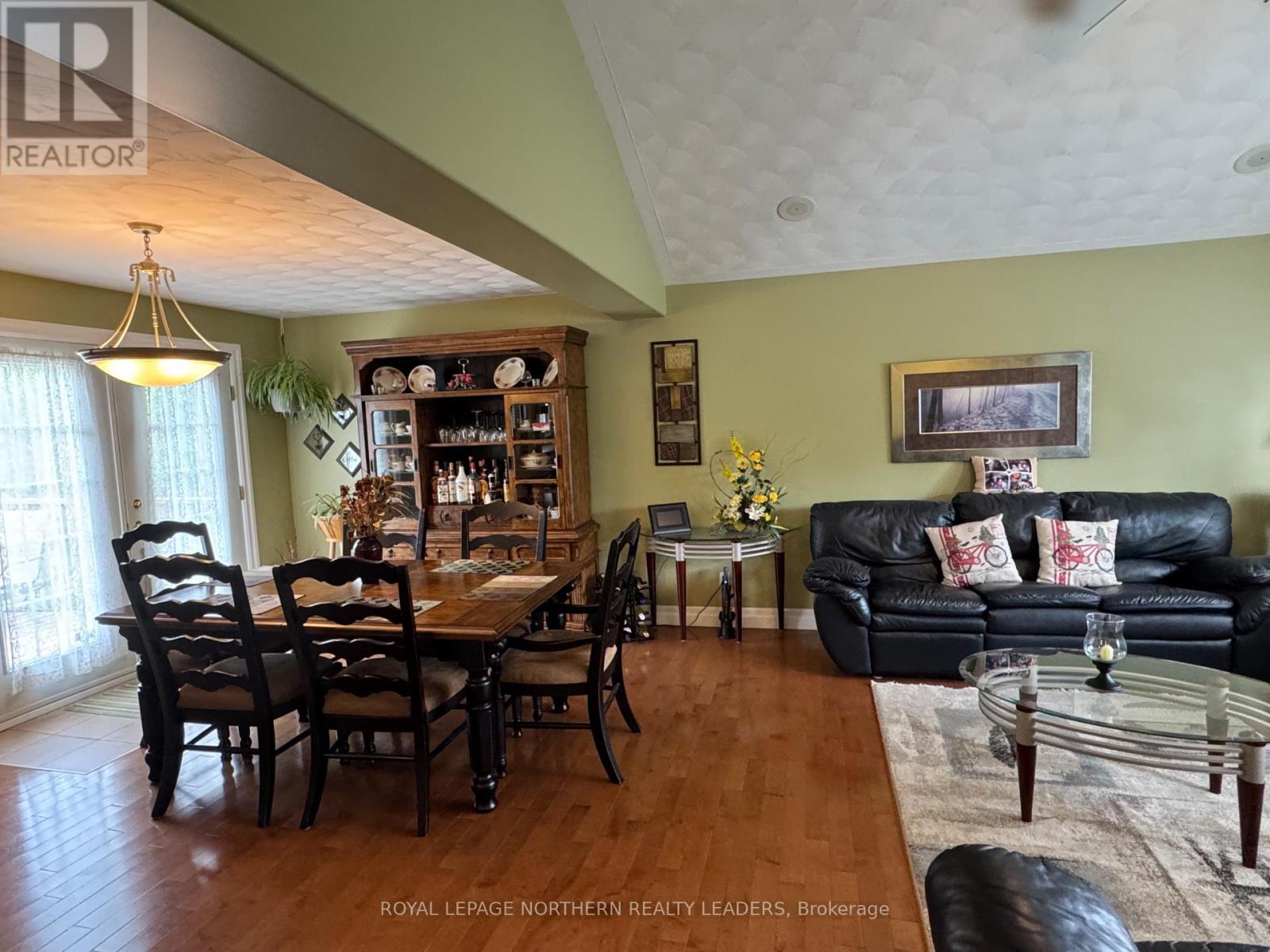 












1110 SANDY FALLS ROAD

,
Timmins (MTJ - 101 West),




Ontario
P4N7C3

