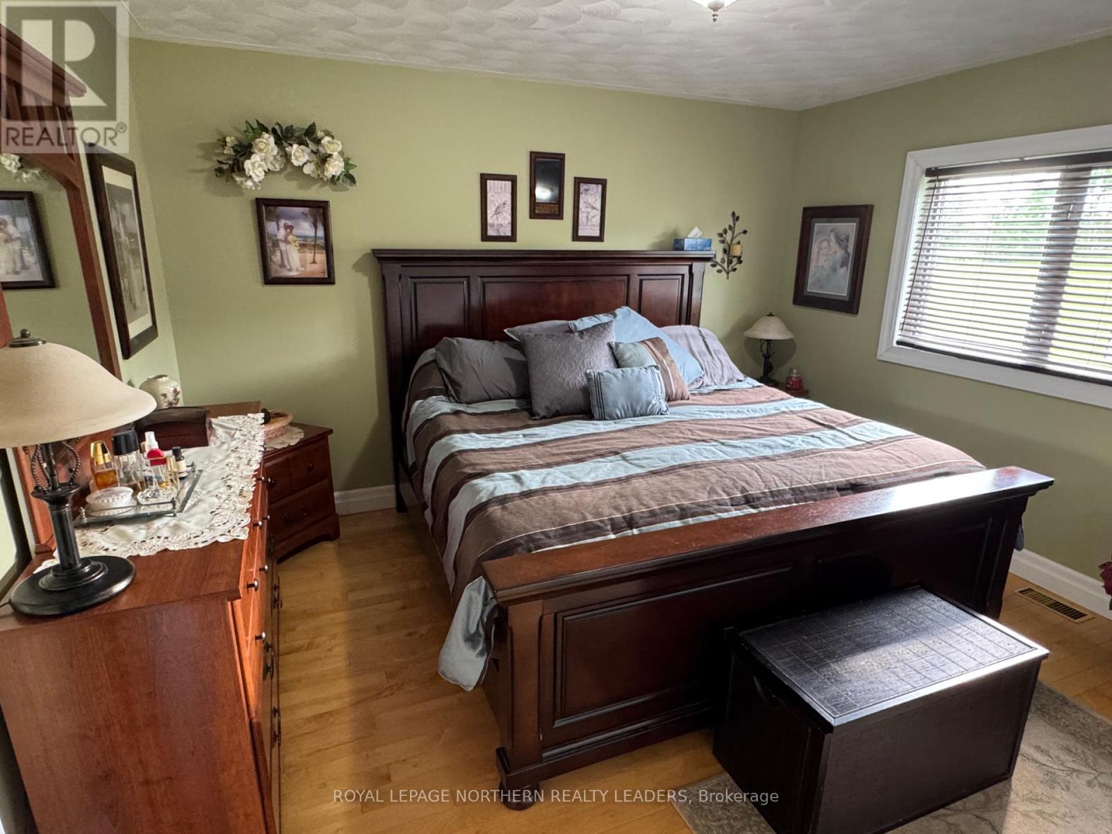 












1110 SANDY FALLS ROAD

,
Timmins (MTJ - 101 West),




Ontario
P4N7C3

