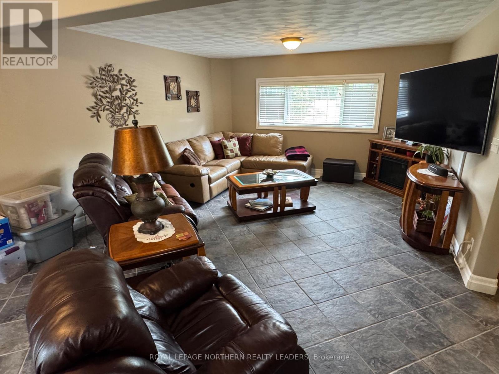 












1110 SANDY FALLS ROAD

,
Timmins (MTJ - 101 West),




Ontario
P4N7C3

