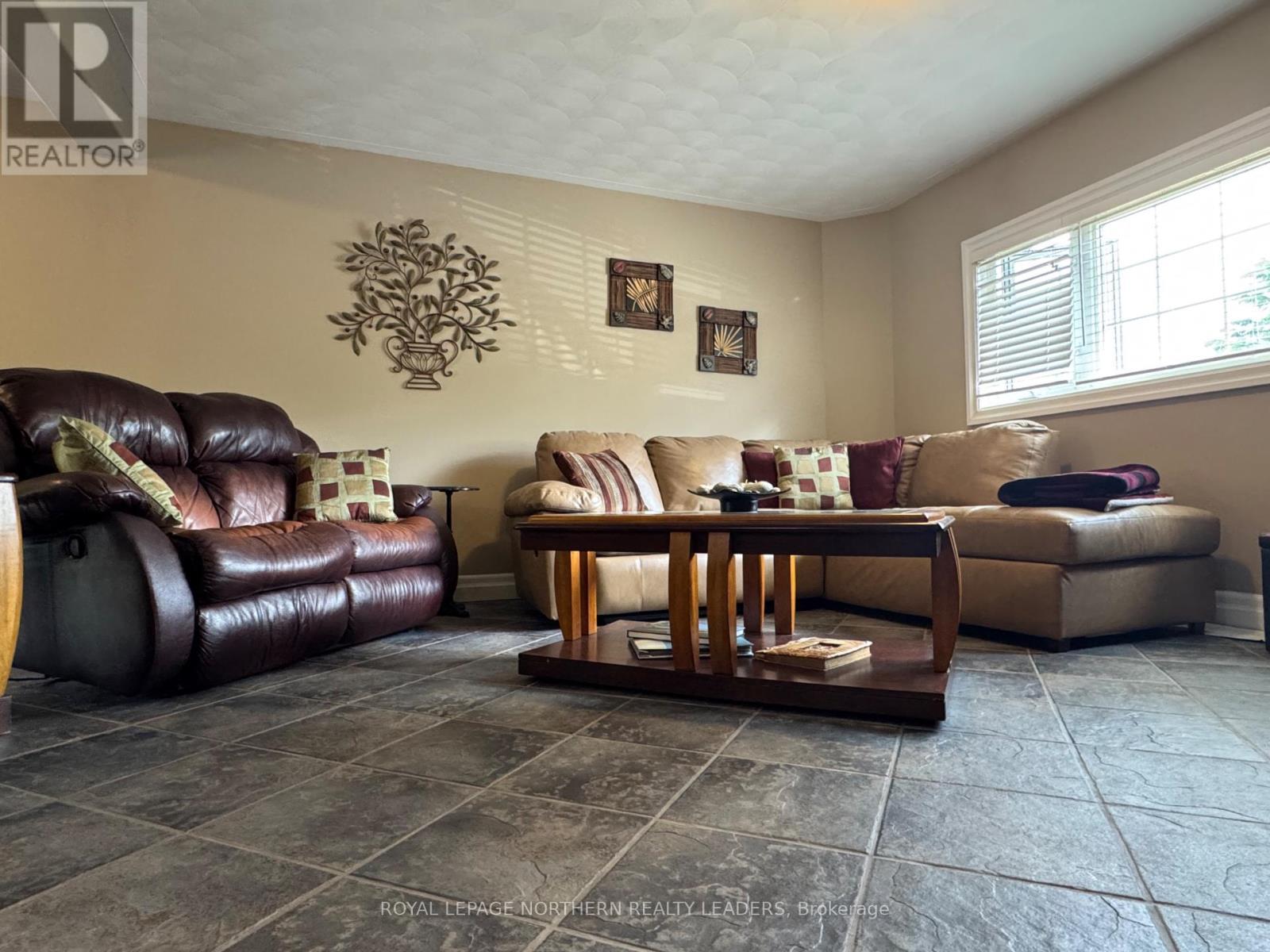 












1110 SANDY FALLS ROAD

,
Timmins (MTJ - 101 West),




Ontario
P4N7C3

