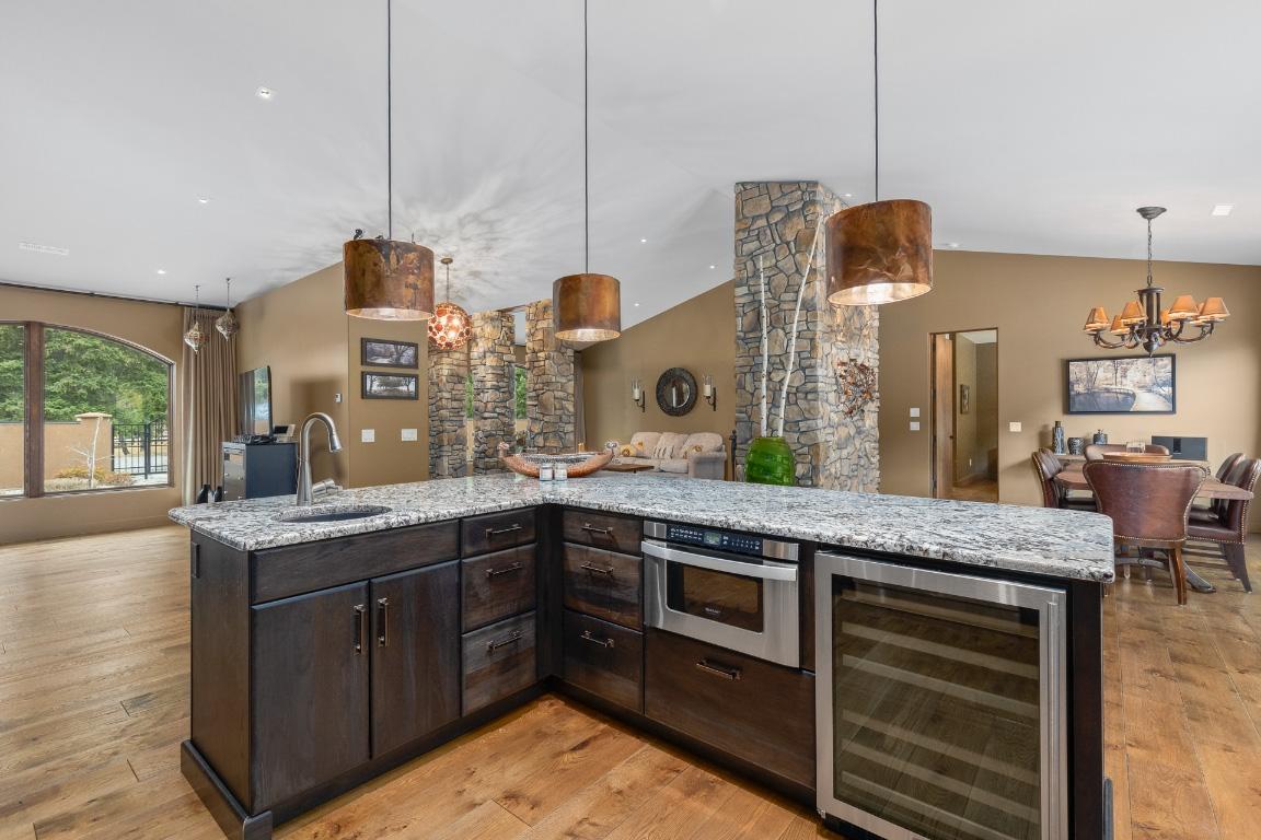 









4335


Maxwell

Road,
Peachland,




BC
V0H 1X3

