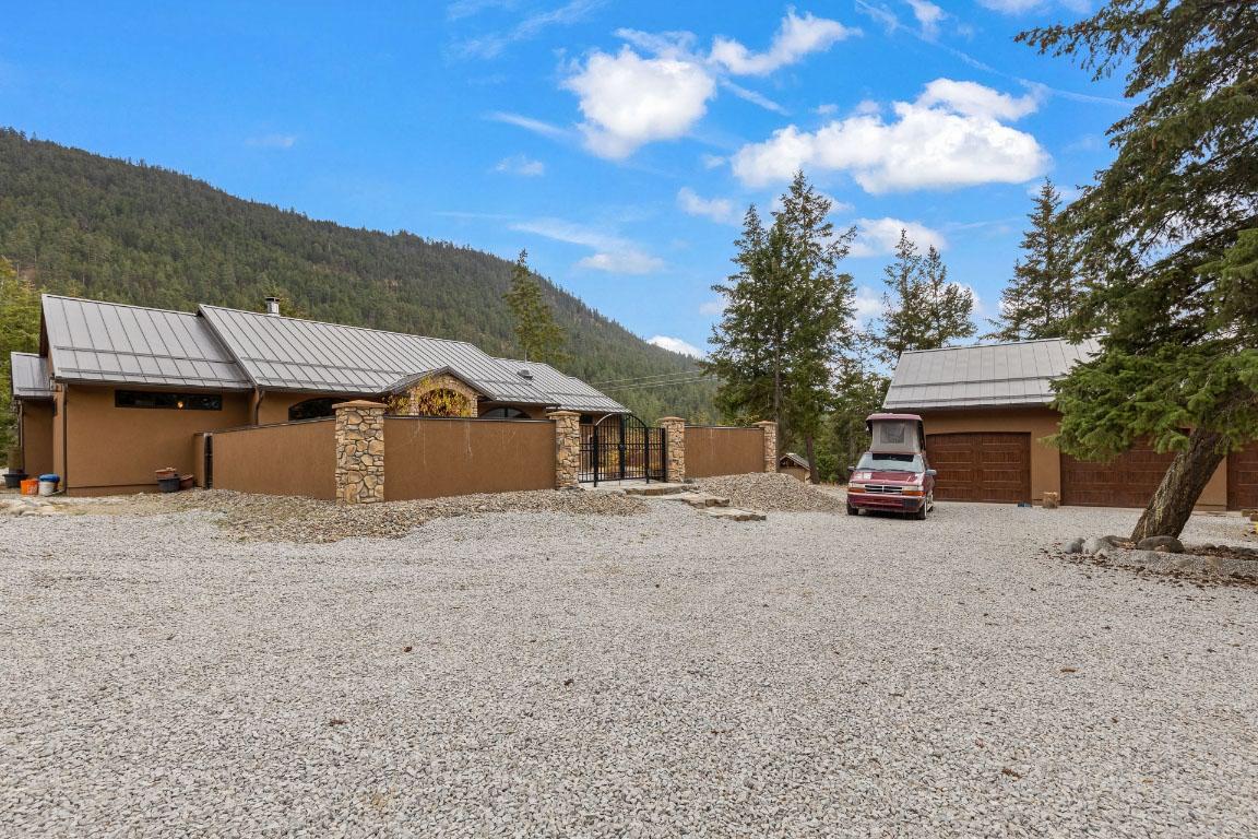 









4335


Maxwell

Road,
Peachland,




BC
V0H 1X3

