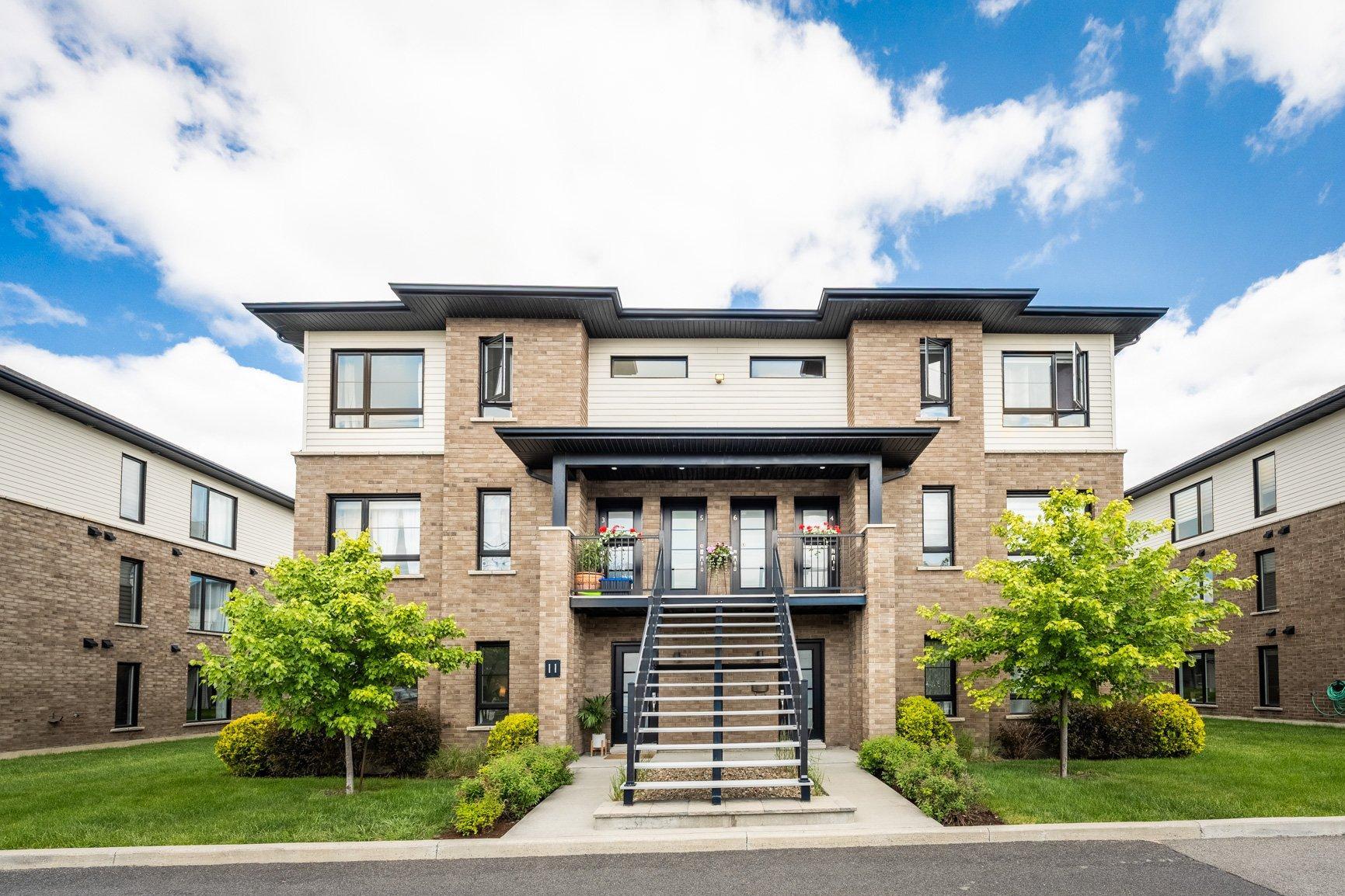 









11


Rue Rémi-Dansereau

, 1,
Beloeil,




QC
J3G0L8

