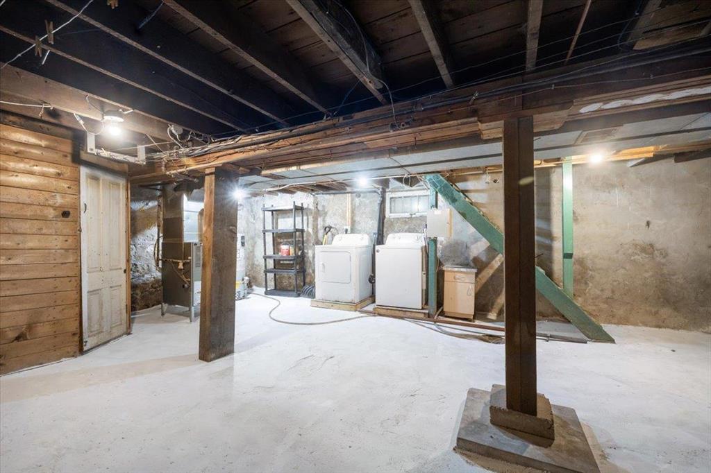 












514 Camden Place

,
Winnipeg,




Manitoba
R3G2V7

