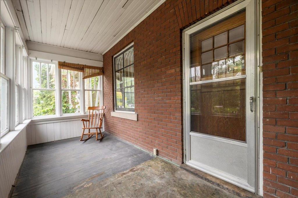 












514 Camden Place

,
Winnipeg,




Manitoba
R3G2V7

