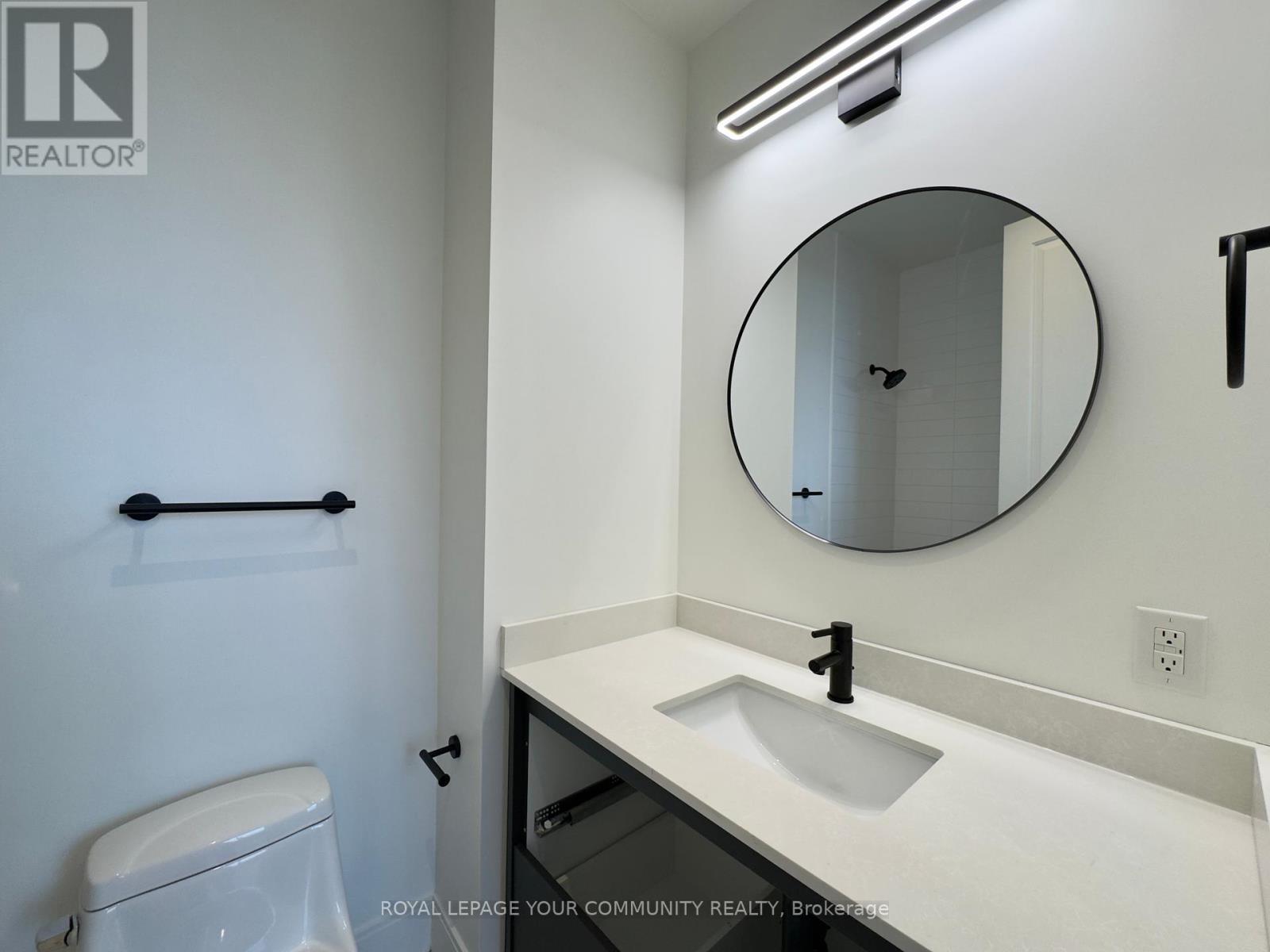 












3202 - 21 BALMUTO STREET

,
Toronto,




Ontario
M4Y1W4

