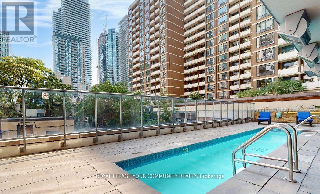 












3202 - 21 BALMUTO STREET

,
Toronto,




Ontario
M4Y1W4

